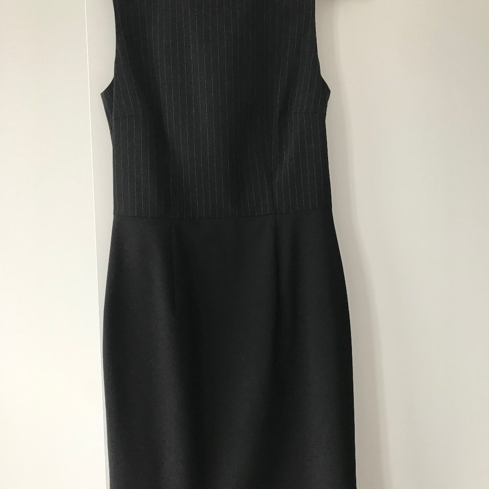 Hugo Boss Black Sheath Dress with Matching Jacket size 2